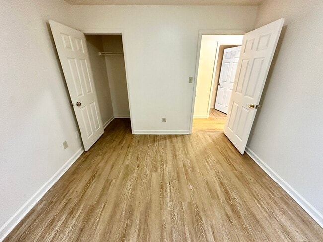 Building Photo - 841 Sylvia Ln