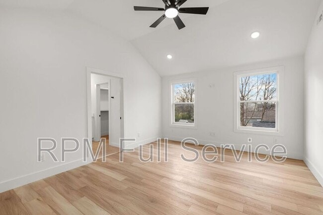 Building Photo - 1715 Heiman St