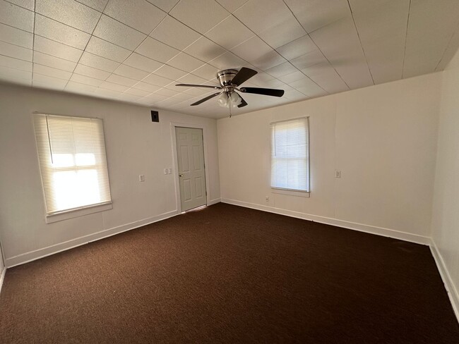 Building Photo - 205 G St