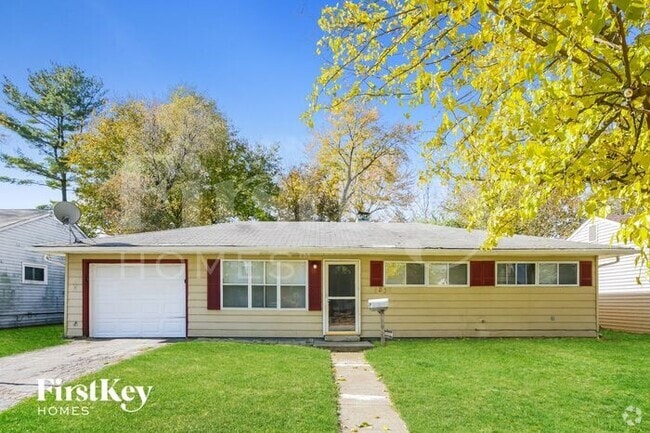 Building Photo - 4834 N Kenyon Dr