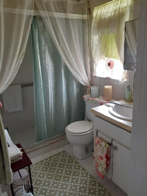 Master Bath - 8404 NW 59th Ct