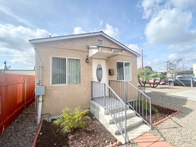 Building Photo - Euclid (Saulo Trust)