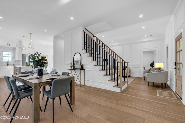 Building Photo - 340 River Rd