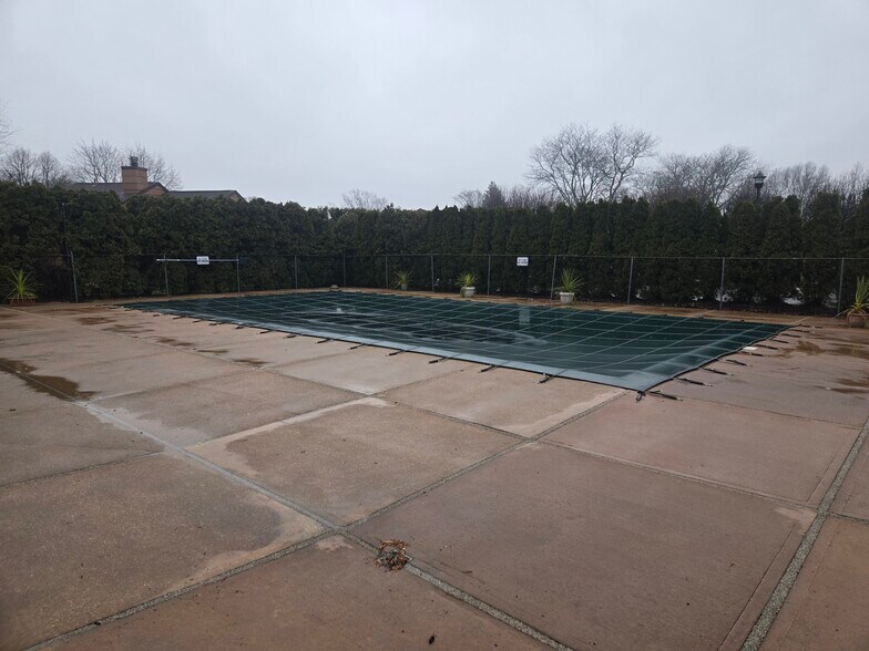 Building Photo - 68 Scarlett Dr