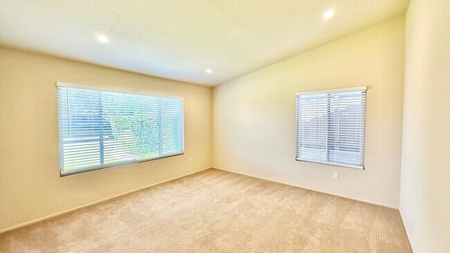 Building Photo - Lovely Single Story Home in Quiet Neighbor...