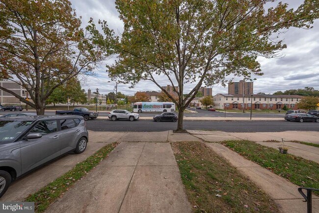 Building Photo - 60 N 46th St