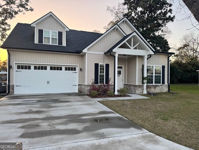 Building Photo - 410 N Caswell St