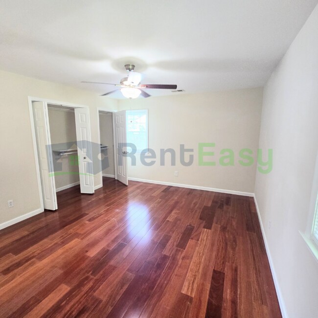 Building Photo - 3129 Woodbaugh Dr