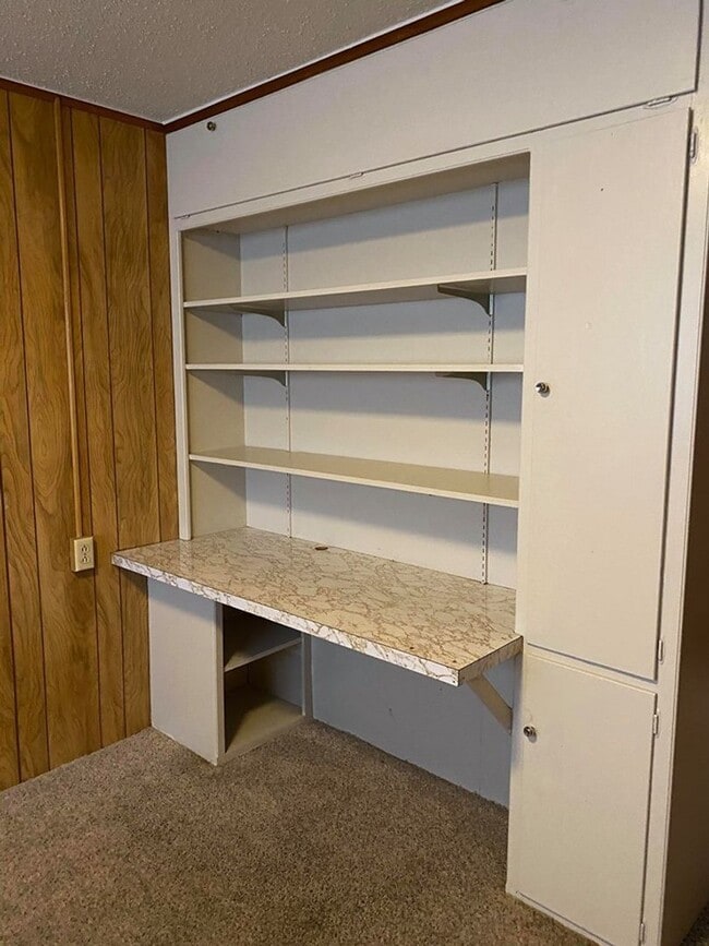 Building Photo - Super Clean and Nice!