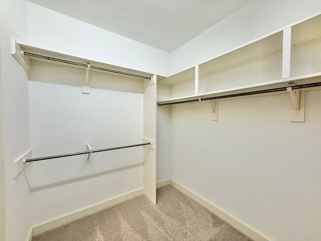 Building Photo - Charming 3BD, 2BA Raleigh Ranch-Style Home in a Quiet Neighborhood Near Crabtree Valley Mall, RDU...