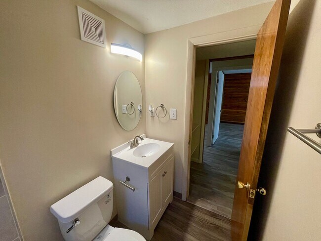 Building Photo - Charming 3 Bed, 2 Bath Home Near CSU & Old Town Fort Collins!