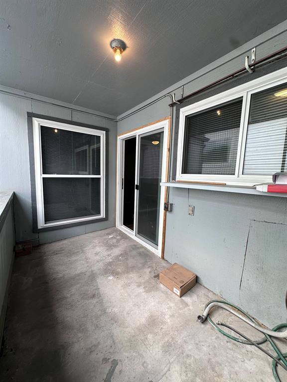 Building Photo - 4450 Sherwood Ln