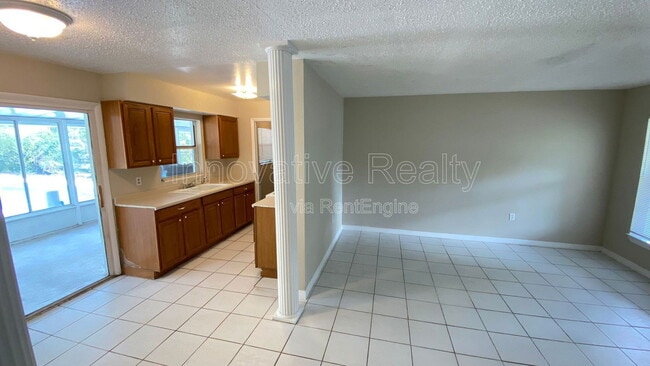 Building Photo - 5624 Pinerock Rd