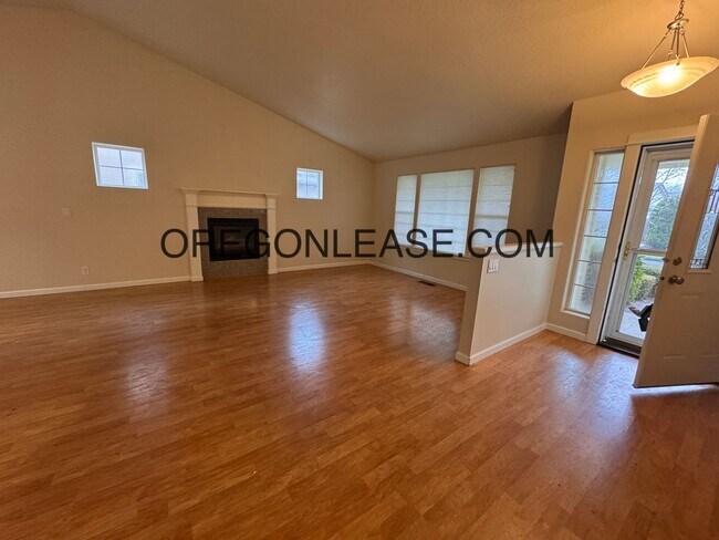 Building Photo - 3 bed 2 bath North river rd area home