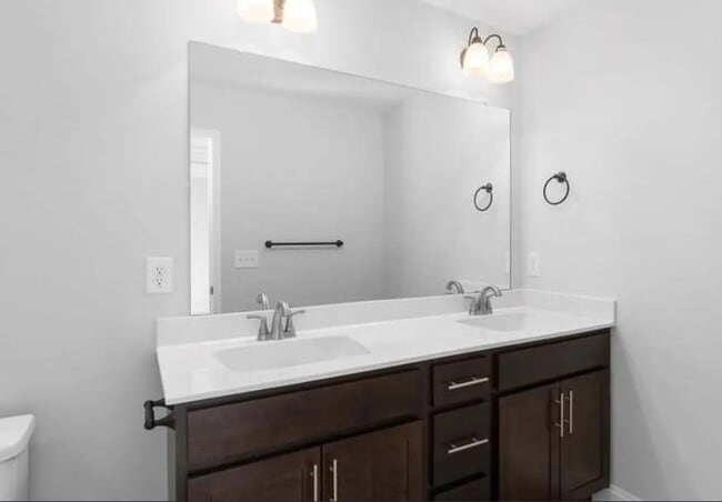 Building Photo - 64 W High St