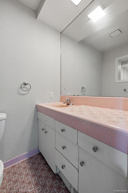 Building Photo - 966 Woodlea St