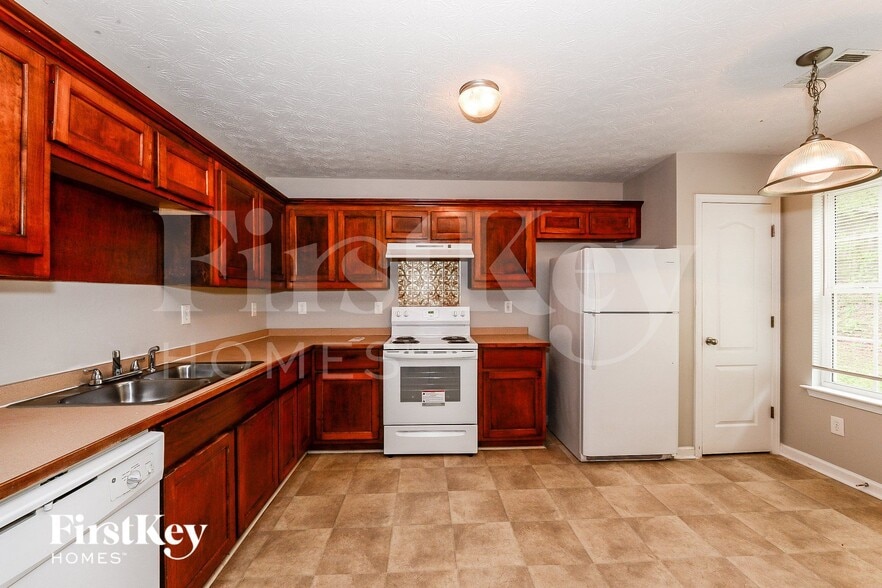 Building Photo - 208 Cane Ave