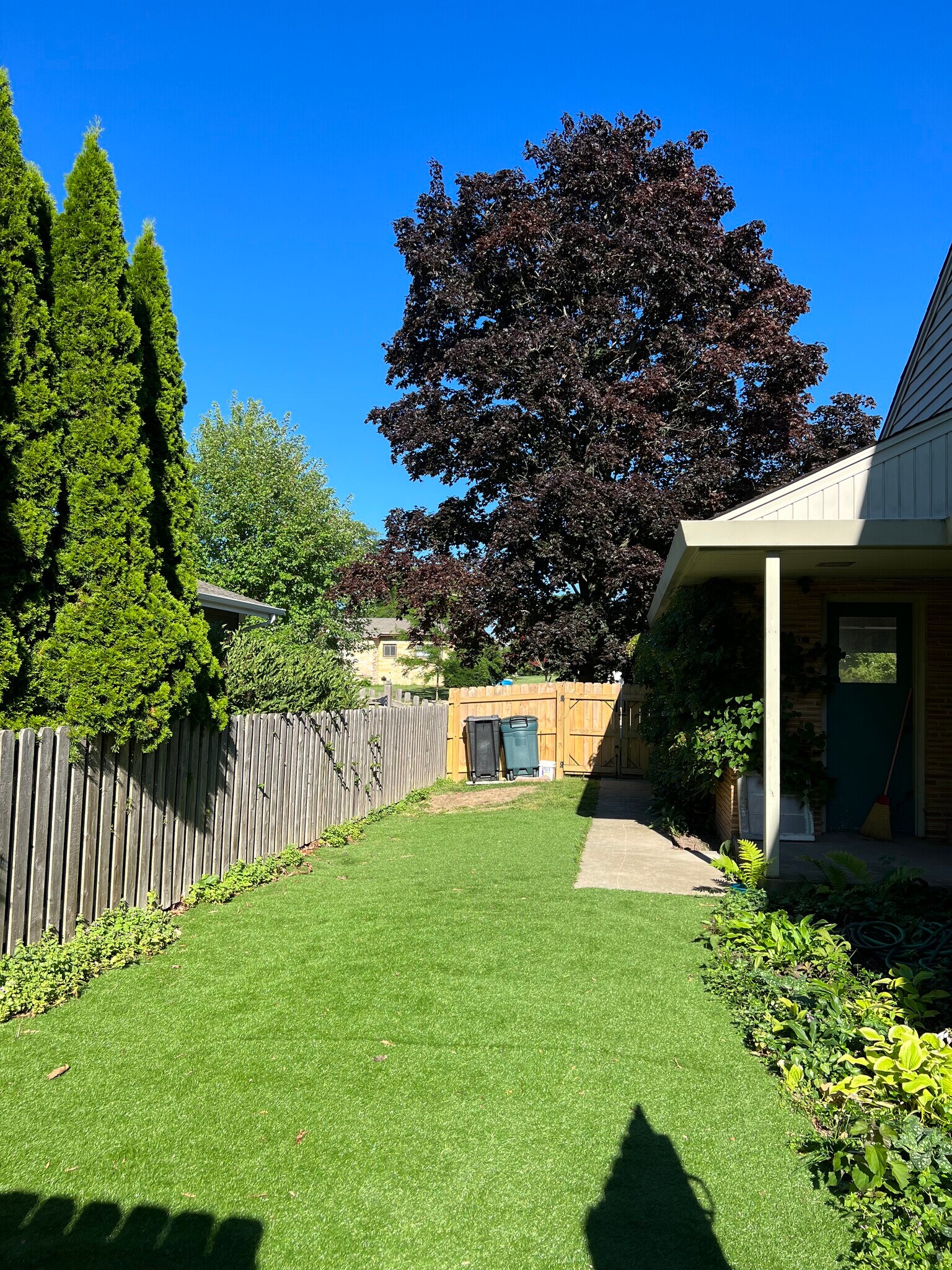 Building Photo - 8551 N Point Dr