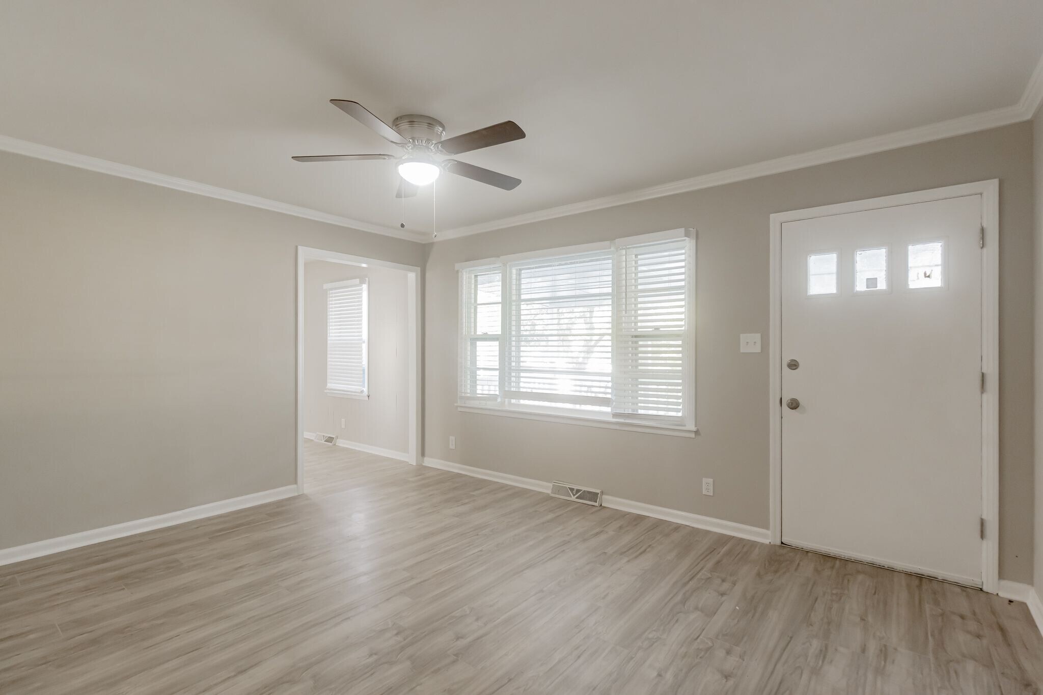 Building Photo - 609 Marguerite Dr NW