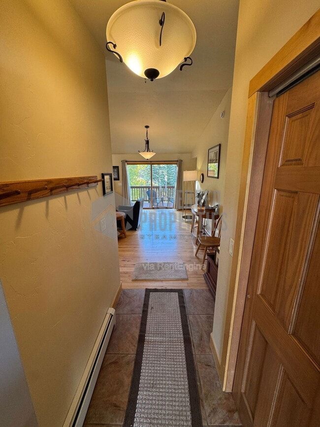 Building Photo - 2930 Alpenglow Way