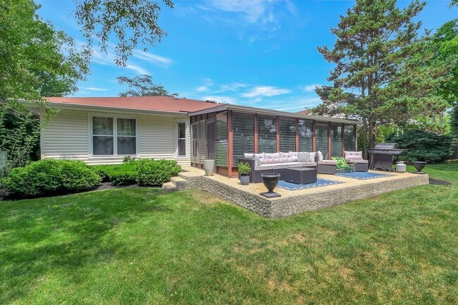 Building Photo - 4 Half Acre Ct