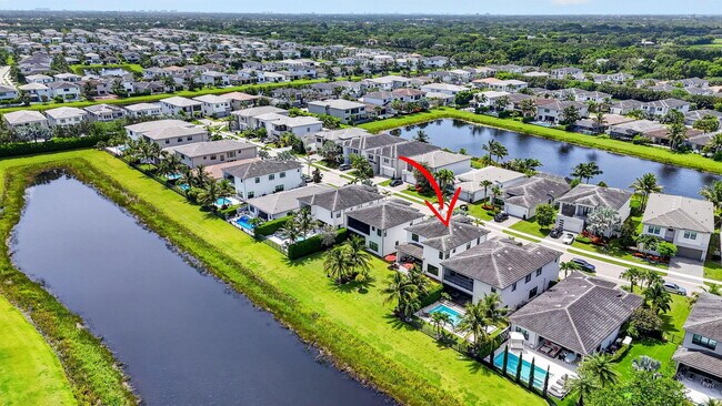 Building Photo - 17333 Rainstream Rd