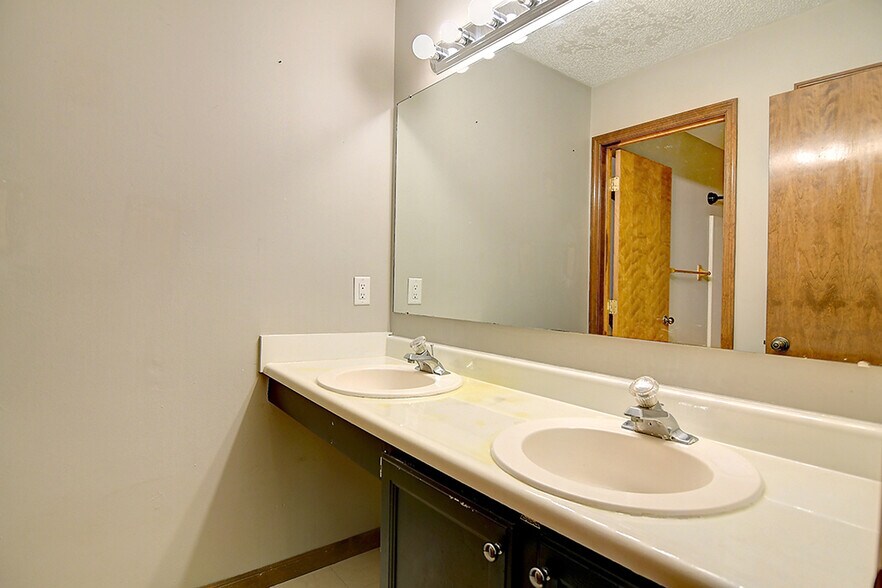 Building Photo - 9630 Sage Meadow Ct