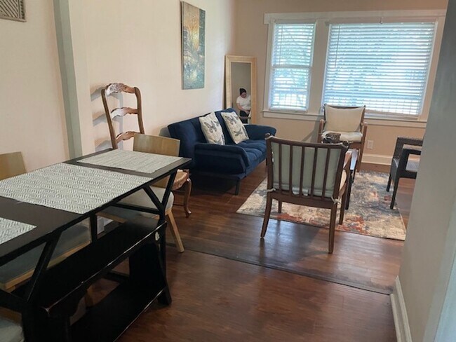 Building Photo - Charming, 3 bed, 1 bath ranch just mins from VA hospital