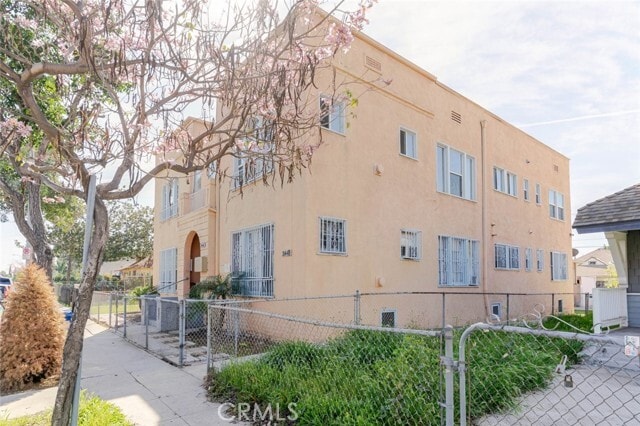 Building Photo - 2446 Cincinnati St