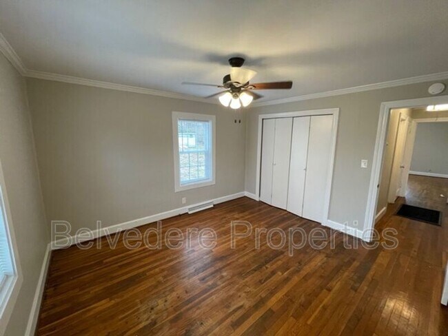 Building Photo - 804 Graylyn Dr