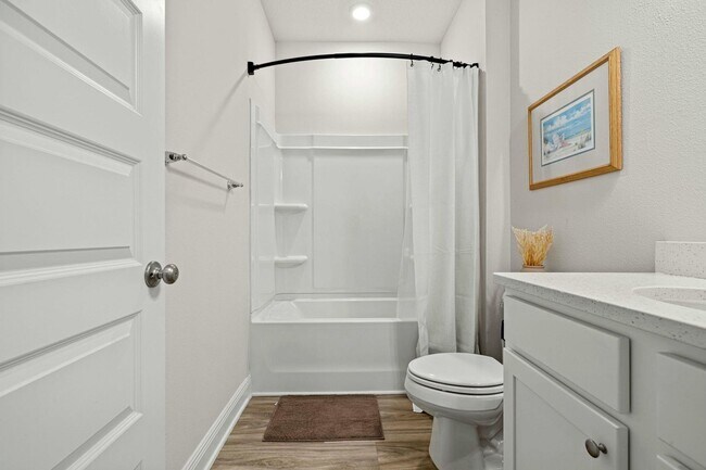 Building Photo - Modern Comfort Meets Scenic Serenity – 4 B...