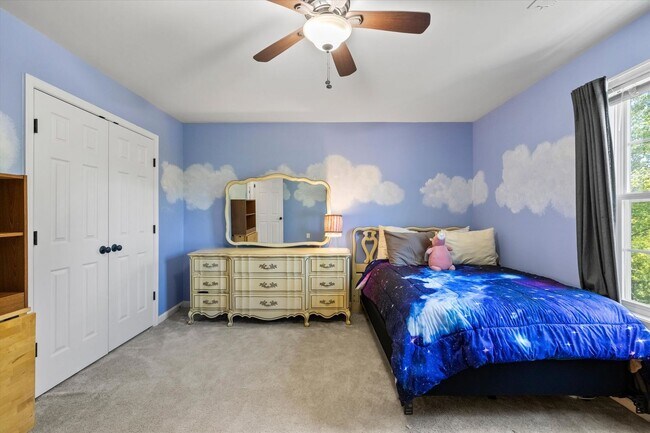 Building Photo - Gorgeous 5 Bed 3.5 Bathroom in Stafford, VA