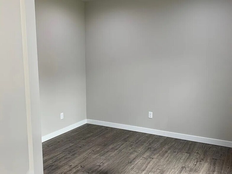 1st bedroom - 5501 108th Avenue Ct E