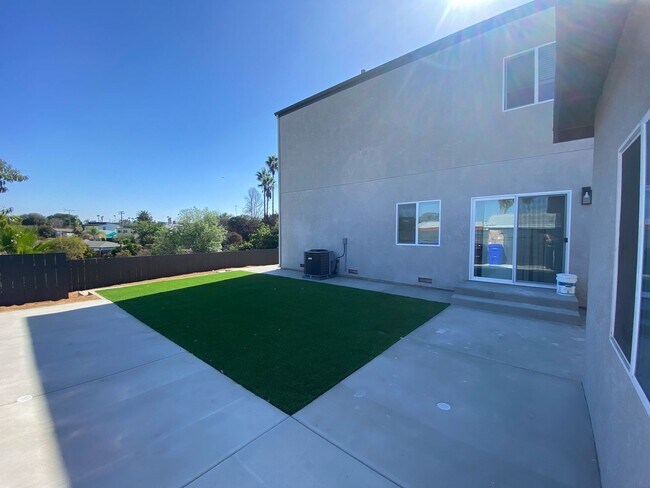 Building Photo - Newly Built (2022) 4BD/2BA