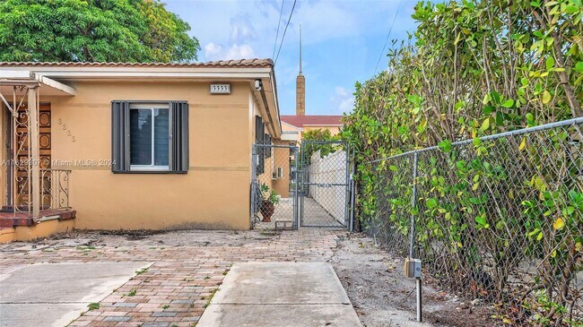 Building Photo - 3333 SW 1st St