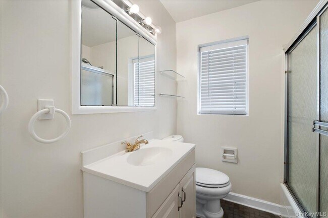 Building Photo - 48 Madison Rd