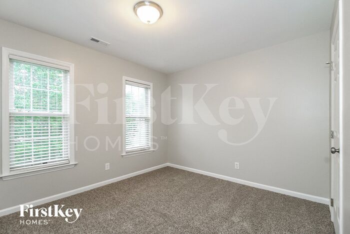 Building Photo - 4911 Heritage Woods Ct