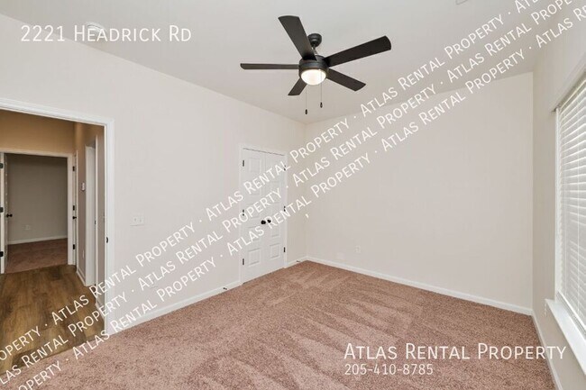 Building Photo - 2221 Headrick Rd