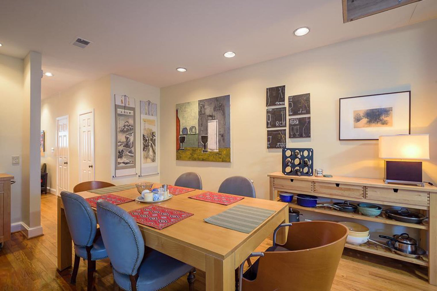 Building Photo - 504 Capitol Ct NE