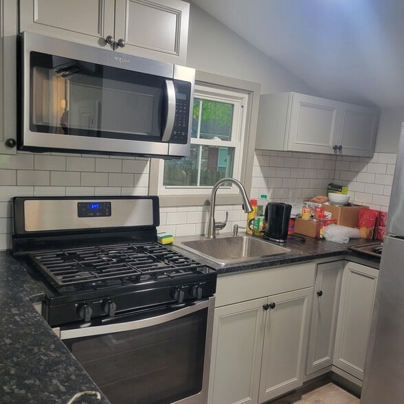 Building Photo - 288 Paulette Dr