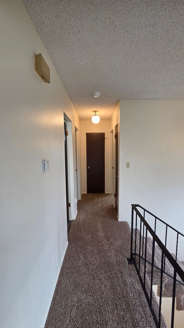 Building Photo - 411 Westview Dr