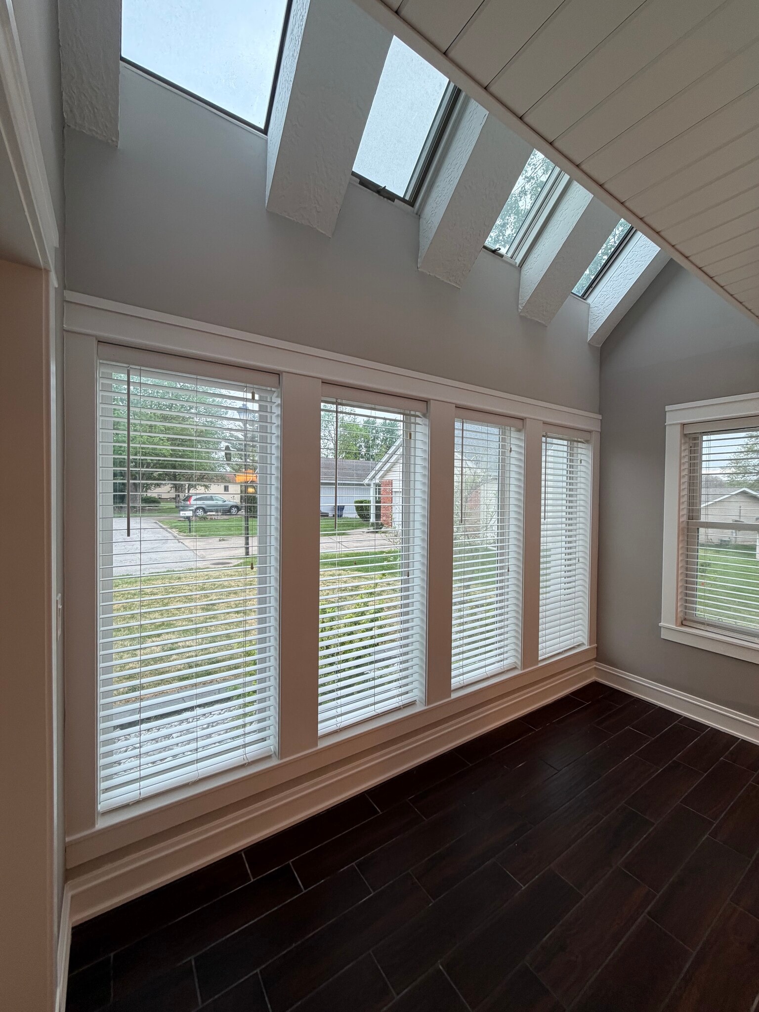 Building Photo - 704 Briarwood Ter