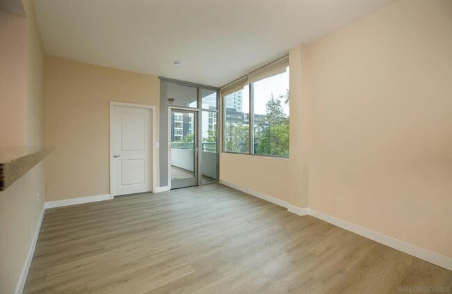 Building Photo - 253 Tenth Ave