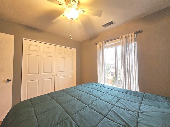 Building Photo - 579 Scott Ln