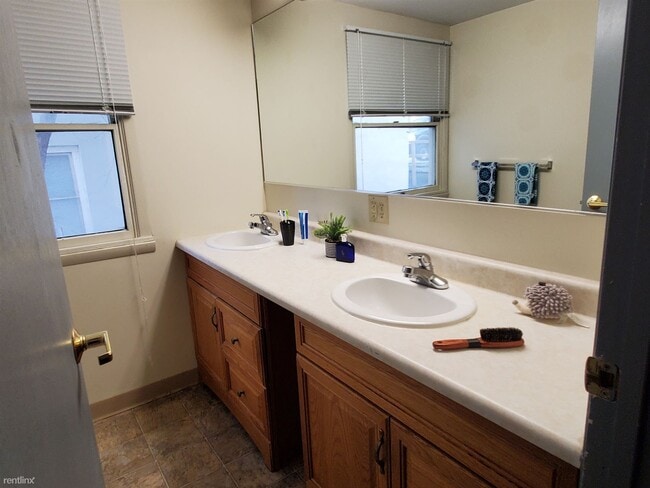 Building Photo - 7 br, 3 bath House - 105 Dryden Court 8-Be...