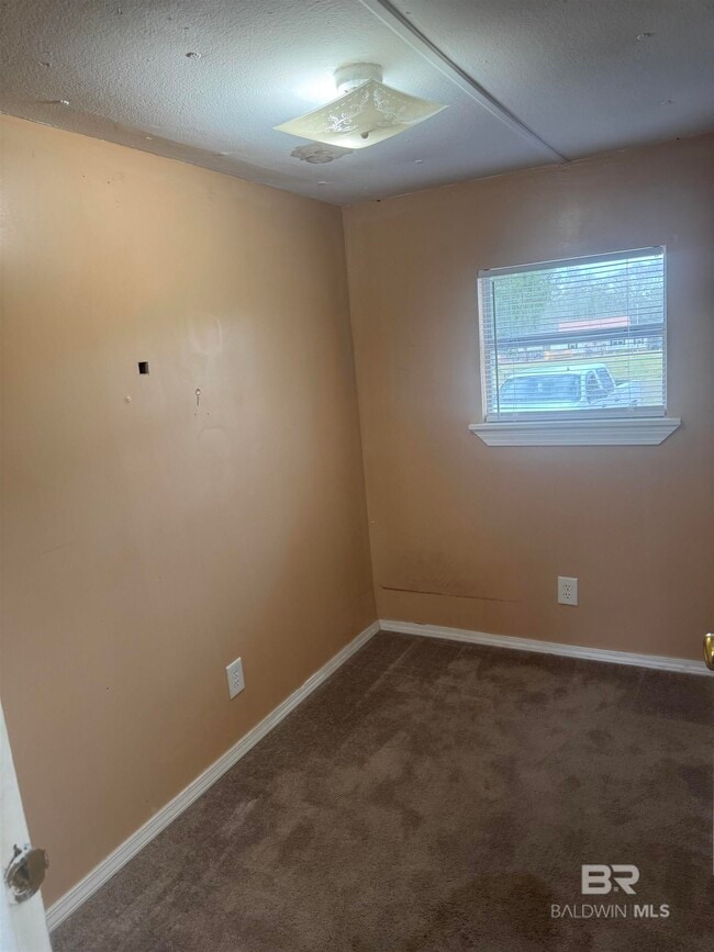 Building Photo - 20370 US-90