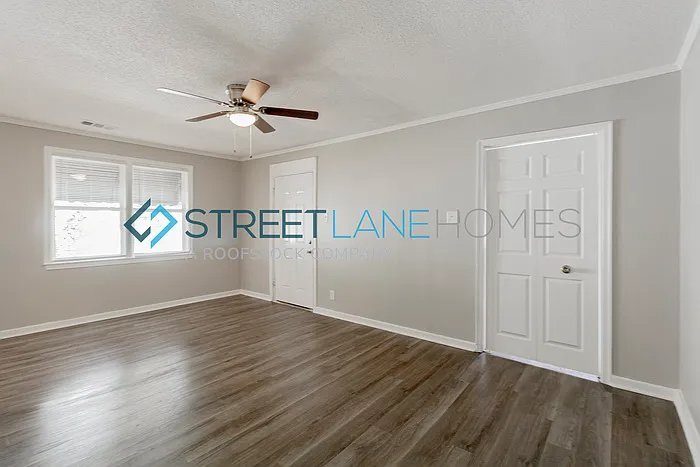 Building Photo - 209 Meadowdale Dr