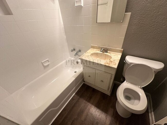 Building Photo - 6205 E 152nd Ter #A, Grandview, MO 64030 S...