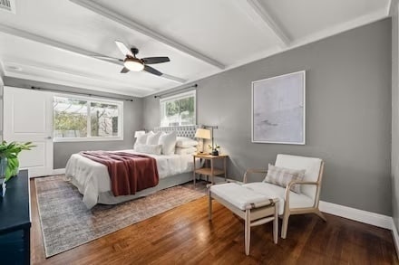 Building Photo - Welcome to this stunning 4-bedroom, 2-bath...