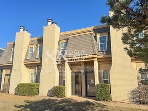 Building Photo - 2 Bed/1.5 Bath Townhome Located in East Norman *AVAILABLE NOW!*